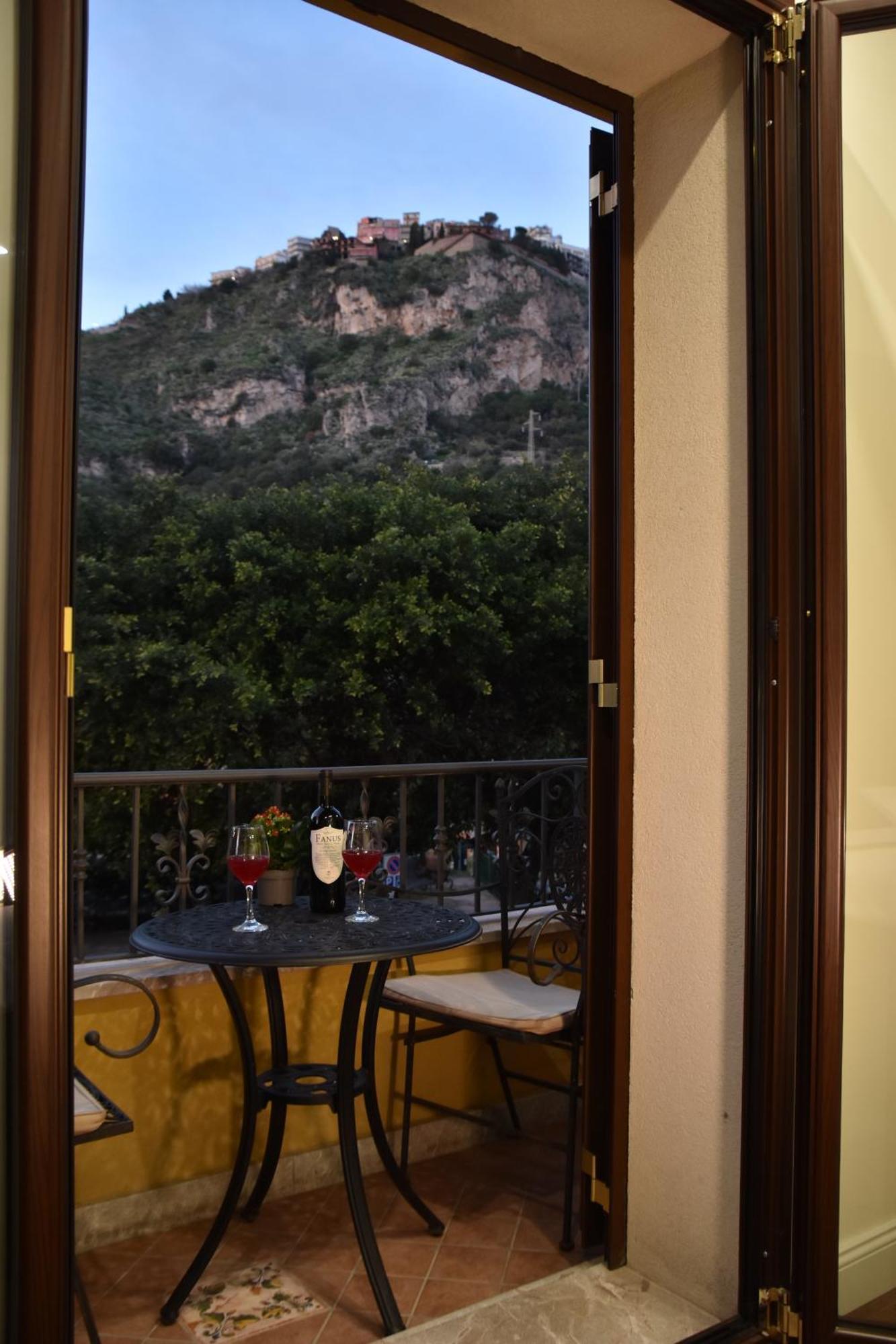 Gloden House Apartments Ταορμίνα Εξωτερικό φωτογραφία