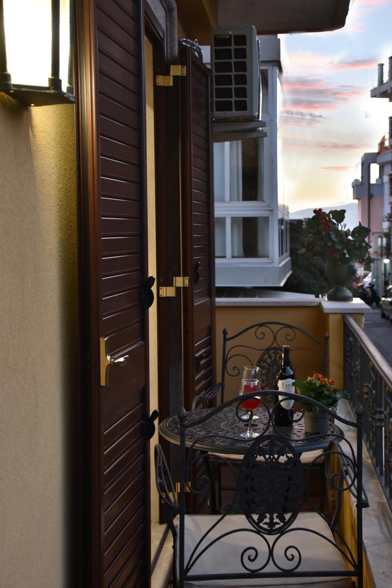 Gloden House Apartments Ταορμίνα Εξωτερικό φωτογραφία